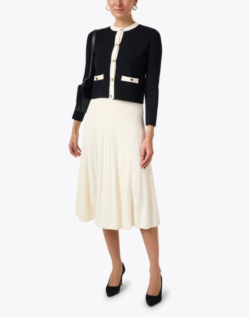 Stylish Max Mara Studio Agito Black and White Knit Cardigan for Fashionable Wear