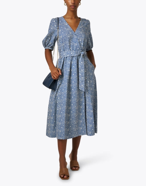 Stylish Leighton Blue Printed Lightweight Dress for Effortless Elegance