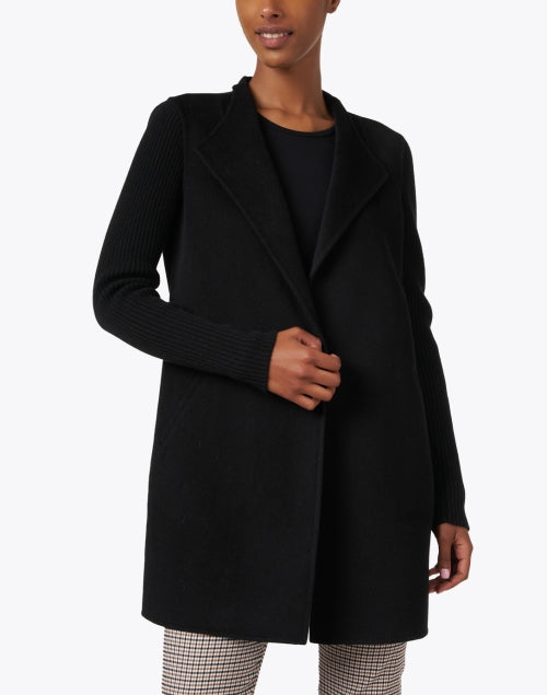 Elegant Black Overcoat Crafted from Luxurious Wool and Cashmere Blend