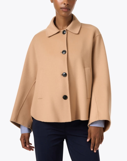 Luxurious Camel Wool Blend Coat for Stylish Layering