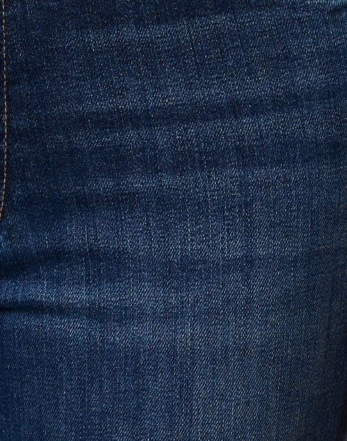 Stylish Elastic Blue Crop Jeans for Everyday Wear