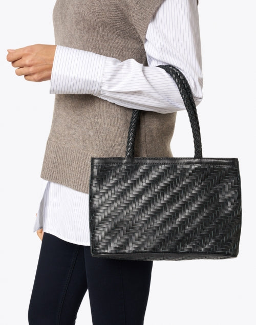 Elegant Ella Black Leather Shoulder Bag for Daily Outings