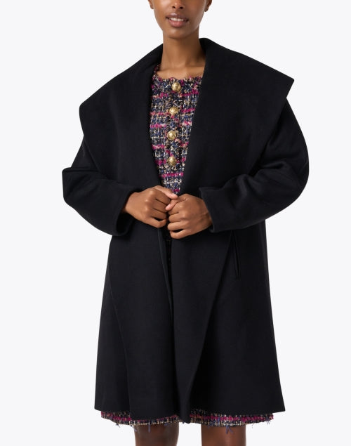 Elegant Simone Black Overcoat Crafted from Premium Wool