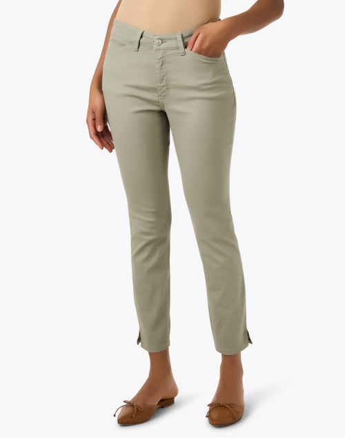 Soft and Stretchy Dreamy Green Slim-Fit Stretch Jeans