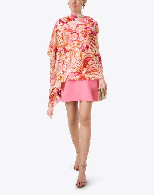 Exquisite Ivory and Pink Abstract Floral Print Wool-Silk Blend Scarf
