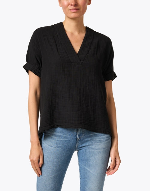 Stylish Avery Black V-Neck Cotton Top for Warm Weather