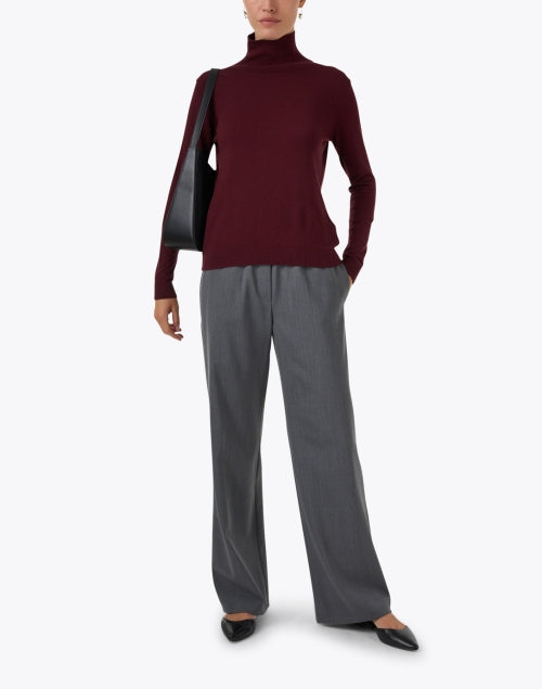 Kiku Brand Burgundy Color Silk-Wool Blend Knit Turtleneck Top for Women