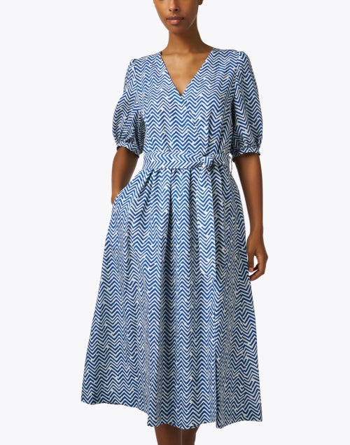 Stylish Leighton Blue Printed Lightweight Dress for Effortless Elegance