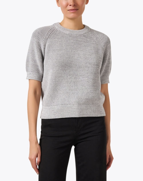 Grey Short-Sleeved Cotton Casual Sweater for a Timeless Look