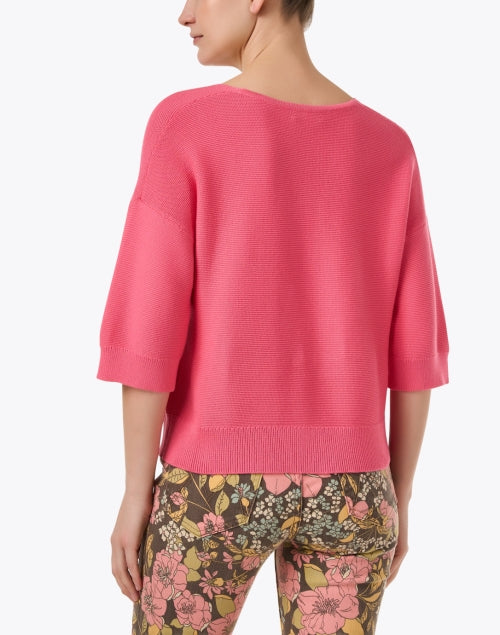 Coral-Colored Cotton V-Neck Knit Sweater for Everyday Wear