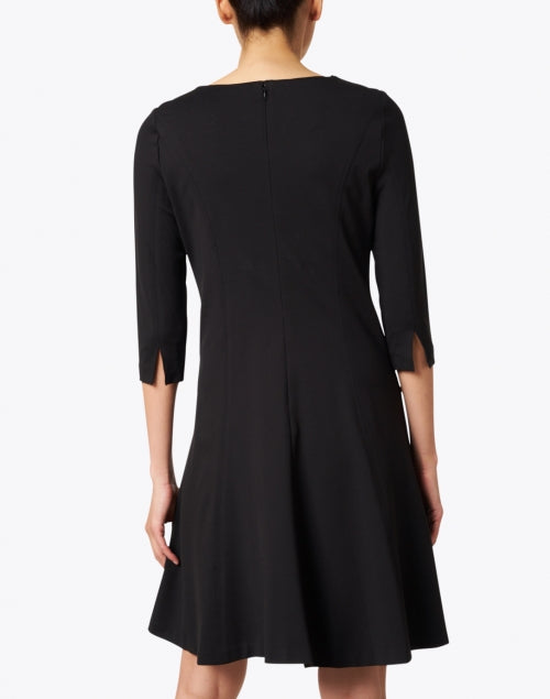 Stylish Hoda Black Stretchable Knit Dress for Week - to - Weekend Wear