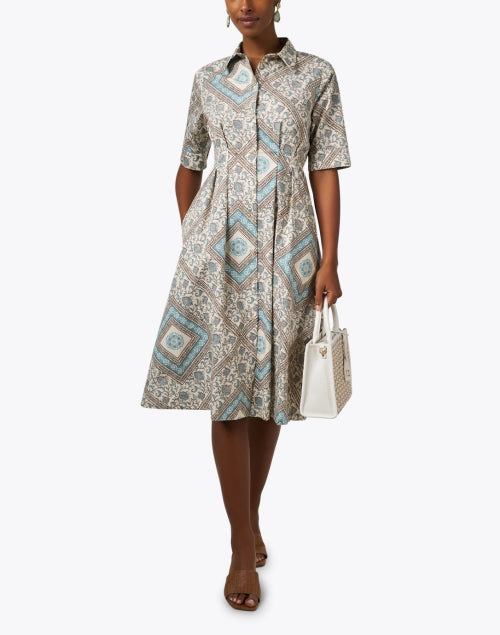 Elegant Ayesha White and Tan Leather Handheld Tote Bag