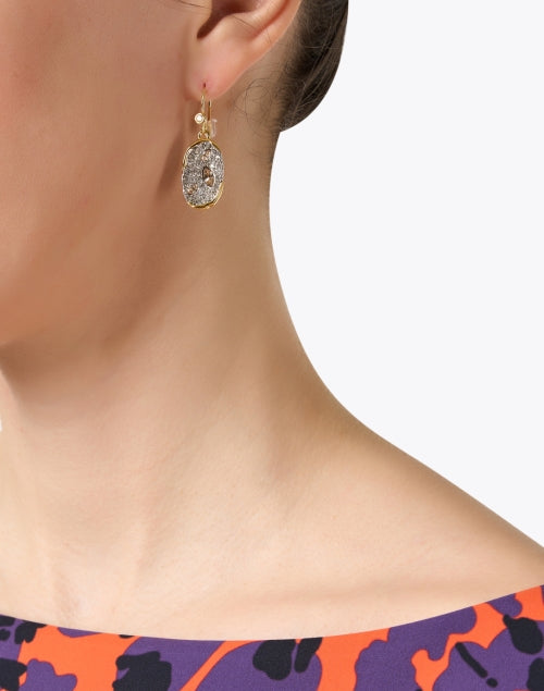 Exquisite Gold and Crystal Oval Drop Earrings for a Shimmering Look