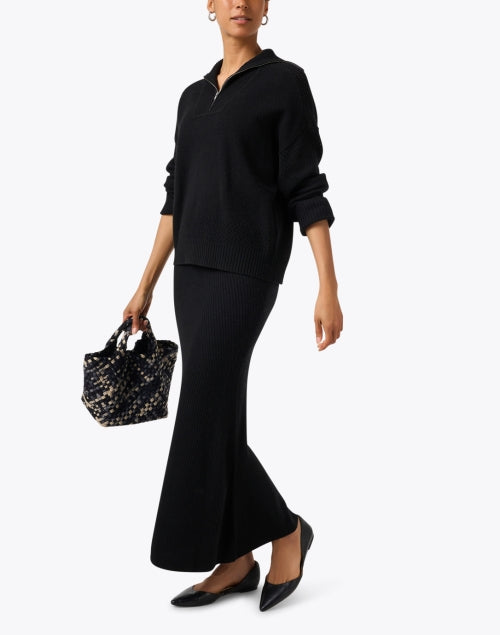 Elegant Long Black Knit Skirt Crafted from Wool - Cashmere Blend