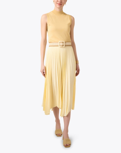 Fomila Luxurious Yellow Silk Sleeveless Mock Neck Top