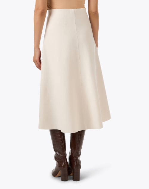 Stylish 100% Wool Ivory A-Line Knit Skirt for Versatile Wear