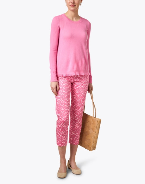 Soft Pink Cashmere Crew Neck Sweater with Stylish Fringe Hem
