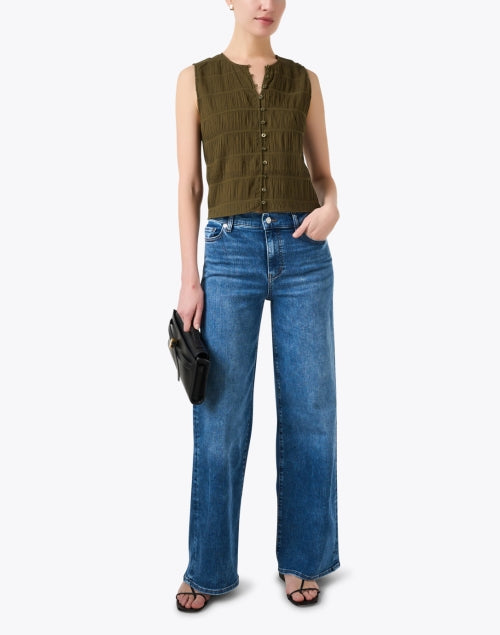 Frame's Stylish Blue Wash Ultra Wide Leg Stretch Denim Slim Palazzo Jeans for a Vintage Look