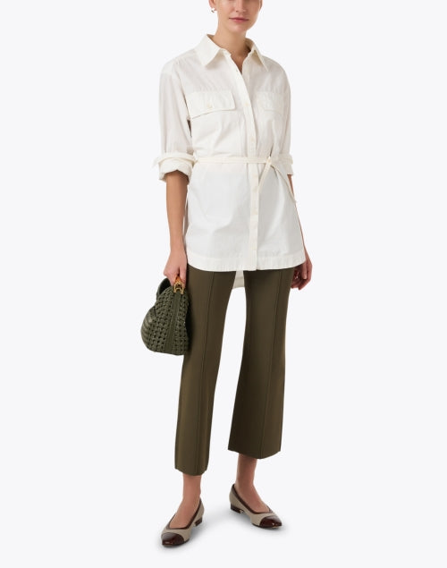 Flowy Cream-colored Cotton Casual Shirt for a Stylish Look