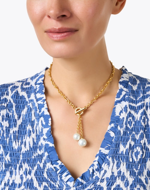 Exquisite Gold and Pearl Lariat Style Necklace for Daily Wear