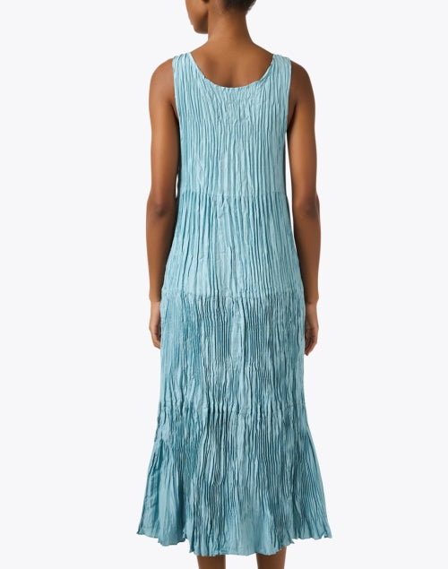 Stylish Blue Dress Made from Crushed Silk