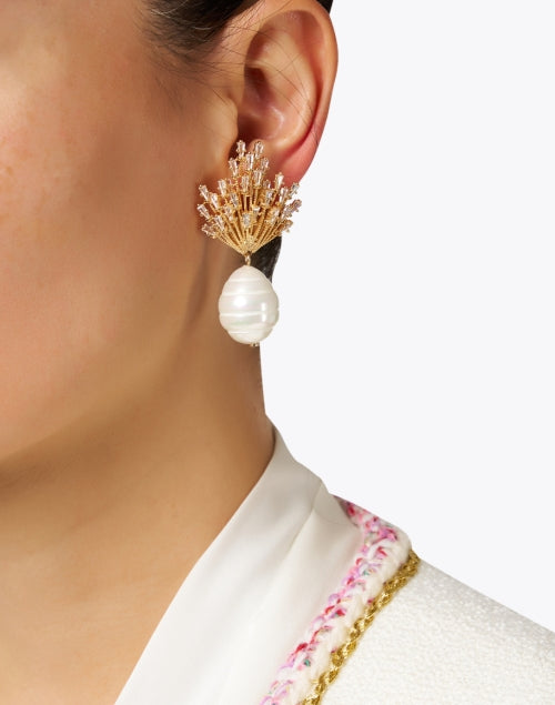 Stunning Gold Plated and Glass Crystal Pearl Drop Earrings for Elegant Look
