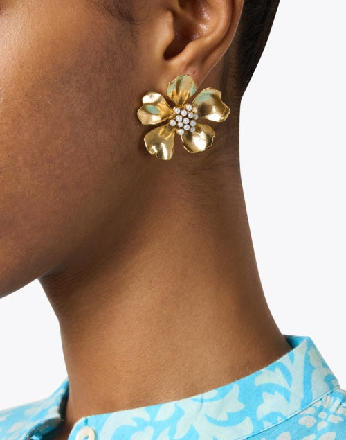 Gorgeous Gold - Plated and Fresh - Water Pearl Tropical Flower Stud Earrings