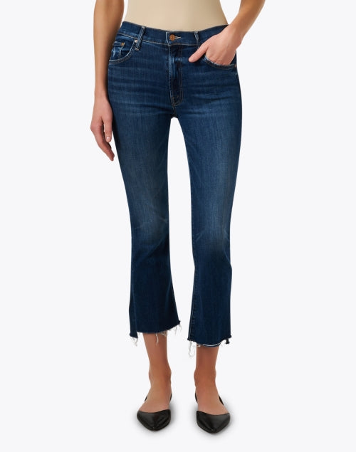 Stylish Elastic Blue Crop Jeans for Everyday Wear
