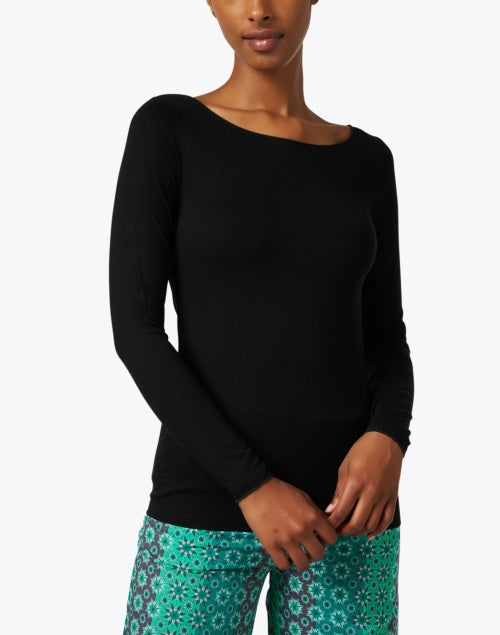 Black Elegant Soft-Touch Boatneck Women's Top for Daytime Wear