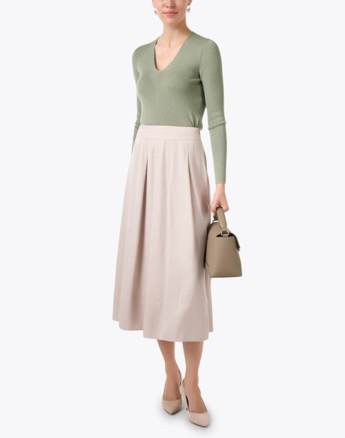 Stylish Sage Green Wool and Lurex Blend V - Neck Sweater for Fall