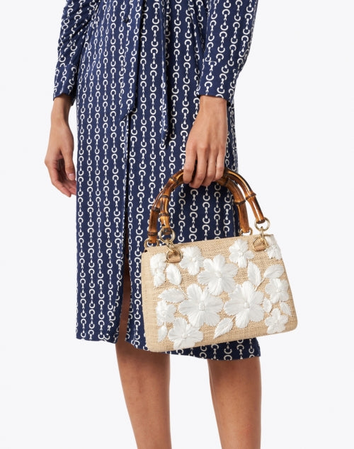 Leona White Floral Embroidered Toast-style Straw Top Handle Handbag