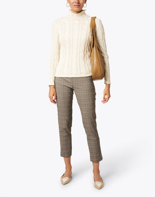 Cream-Colored Cable-Knit Cotton Casual Sweater