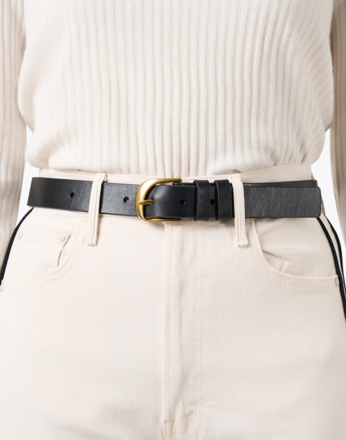 Stylish Gold - Buckled Twist Black Leather Fashion Belt
