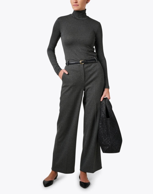 Multi-functional Grey Turtleneck Women's Top for All Seasons