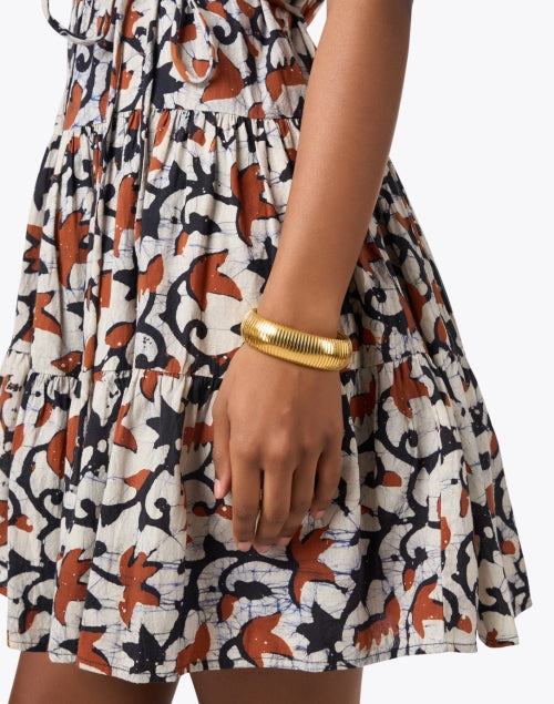 Stunning Gold-plated Cobra-style Cuff Bracelet for Fashion Lovers