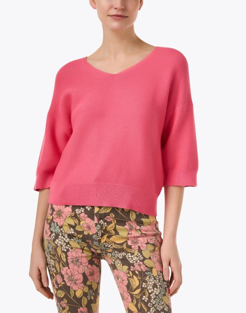Coral-Colored Cotton V-Neck Knit Sweater for Everyday Wear
