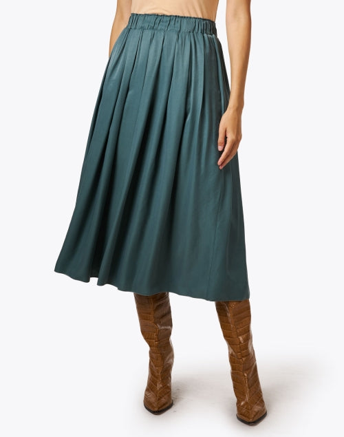 Stylish Green Pleated Mid-Length Skirt for Women's Wardrobe