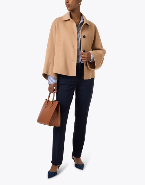 Luxurious Camel Wool Blend Coat for Stylish Layering