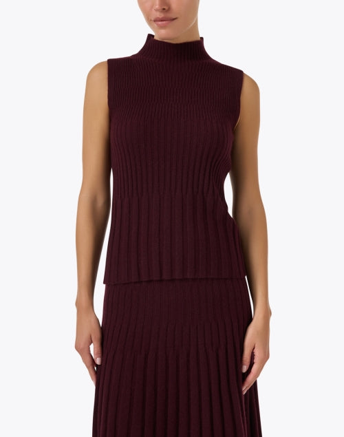 Elegant Burgundy Cashmere Sleeveless Knit Clove Top for Women
