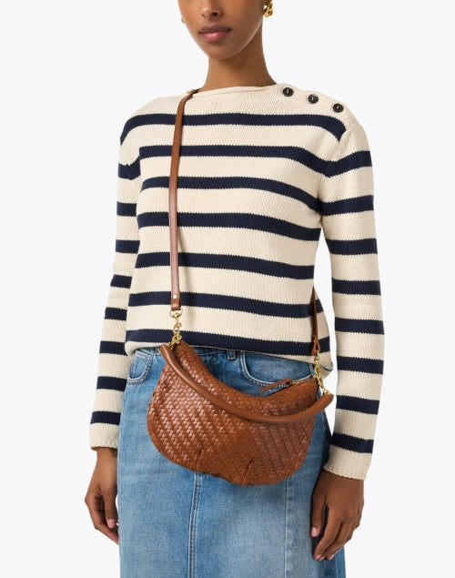 Stylish Hand - Woven Italian Leather Petit Moyen Hazelnut Shoulder Bag