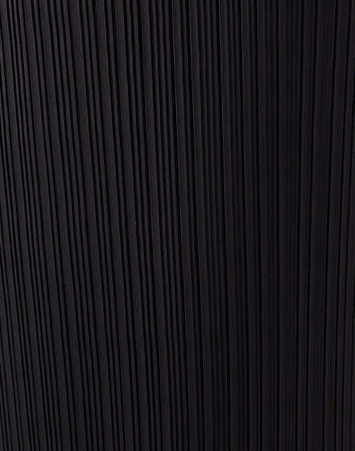 Stylish Black Lightweight Pleated Midi Pull - on Skirt