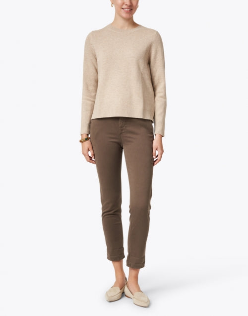 Essential Fall Oatmeal - Colored Cashmere Knit Beige Sweater for Chilly Days