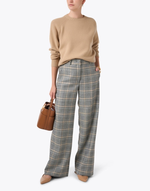 Stylish Camel-colored 100% Wool Gabbia Sweater for Everyday Wear