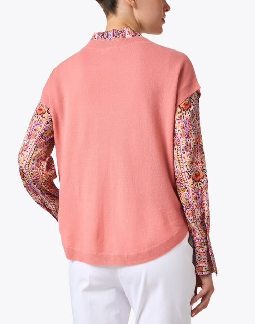 Fashionable Coral-Colored Cashmere Knit Sleeveless Vest for Transitional Seasons