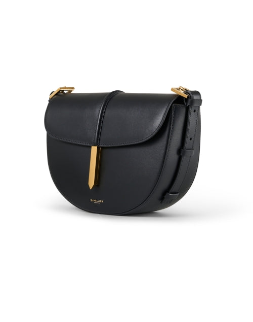 Stylish Tokyo Black Leather Crossbody Saddle Bag for Fashionable Individuals