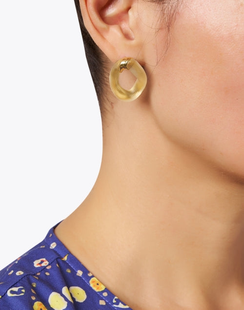 Exquisite 14k Gold Plated Lucite Link Earrings for a Sophisticated Look