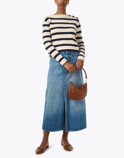 Stylish Hand - Woven Italian Leather Petit Moyen Hazelnut Shoulder Bag
