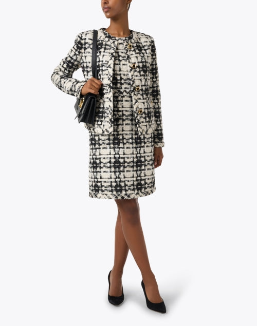 Stylish Black and White Plaid Luxury Tweed Jacket with Gold Buttons
