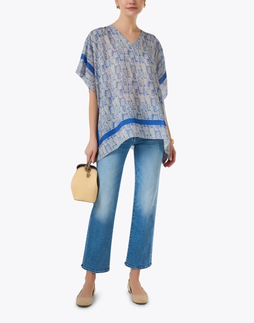 Stylish Blue Print Poncho for Effortless Fashion