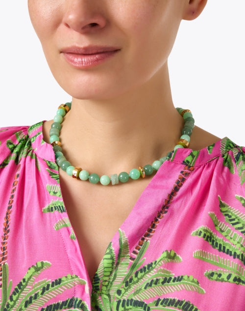 Exquisite Gold and Vibrant Green Stone Beaded Necklace for Women